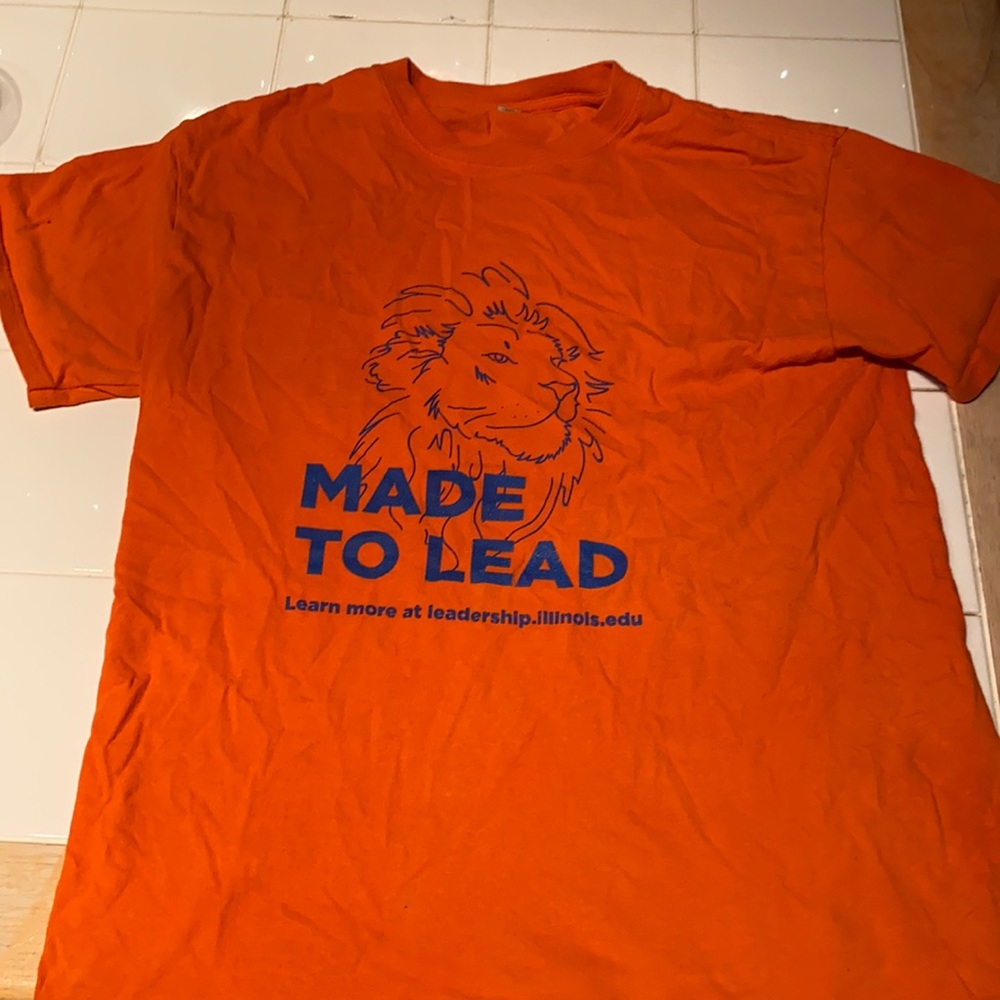UIUC tshirt. University of Illinois. Size medium. Fighting Illini